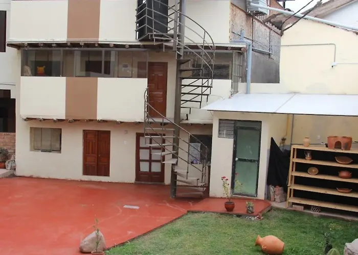 Andean Atoq Albergue *